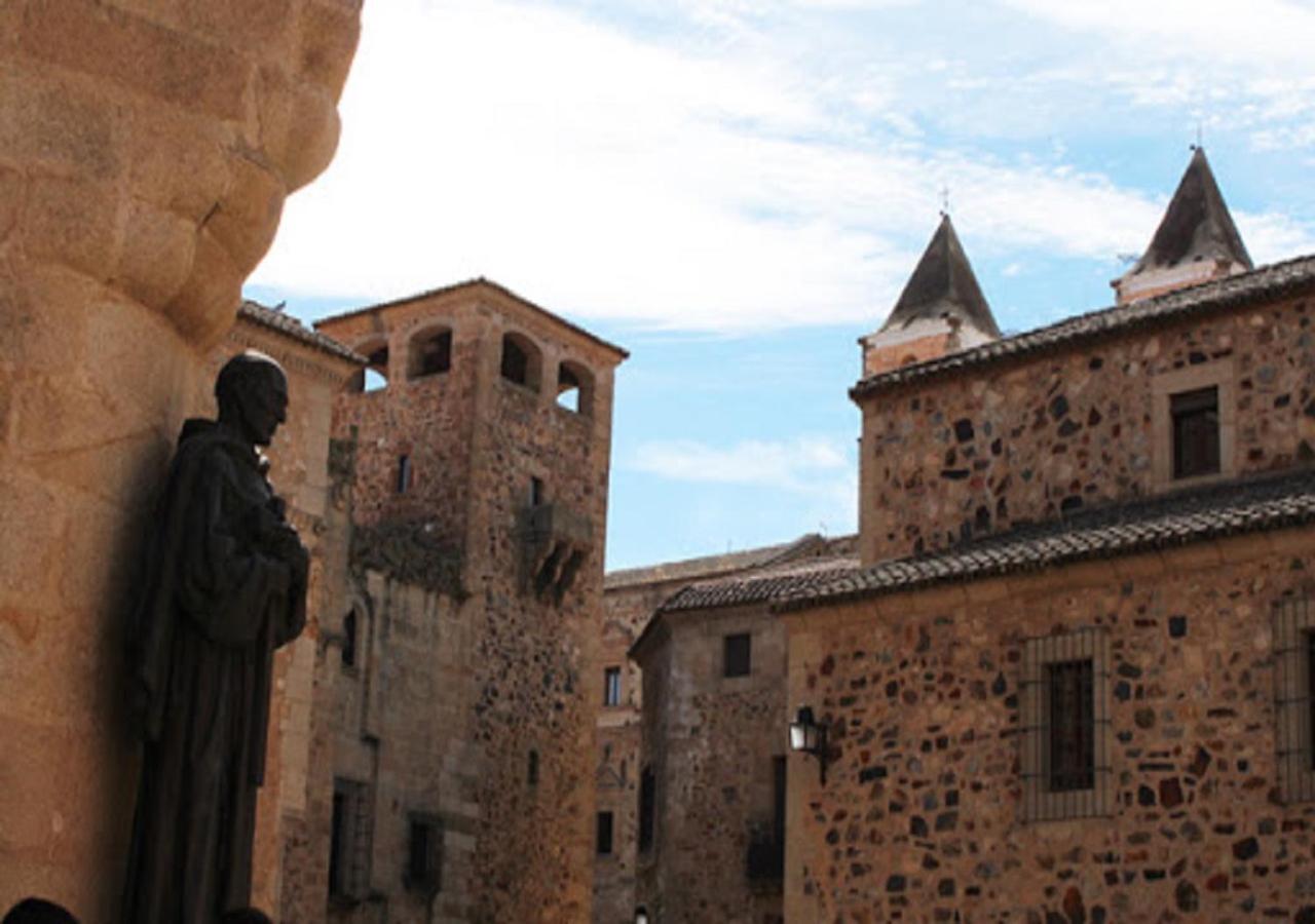 Apartamento Turistico Muralla De Касерес Экстерьер фото